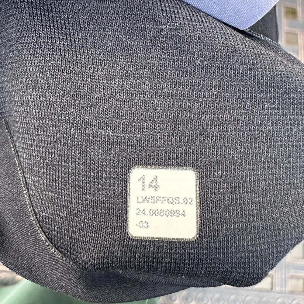 Lululemon breezethrough legging - Picture 4 of 4